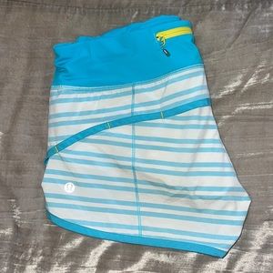 Lululemon Speed It Up Short - Size 6